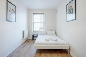 APlaceToStay Central London Apartment, Zone 1 OX